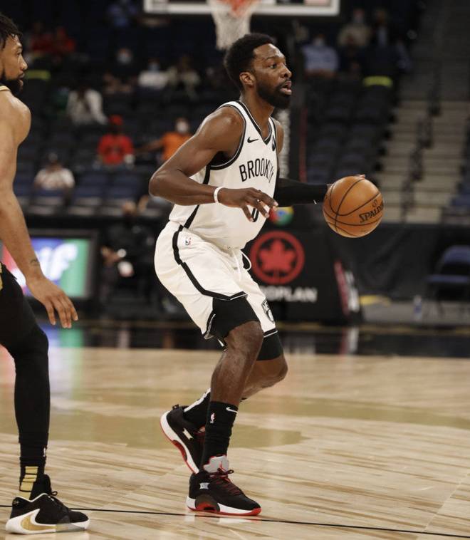 转会期欧联焦点战；洛杉矶湖人手感冰凉；管理层满意；医务组通报恢复的简单介绍-mk官方网站