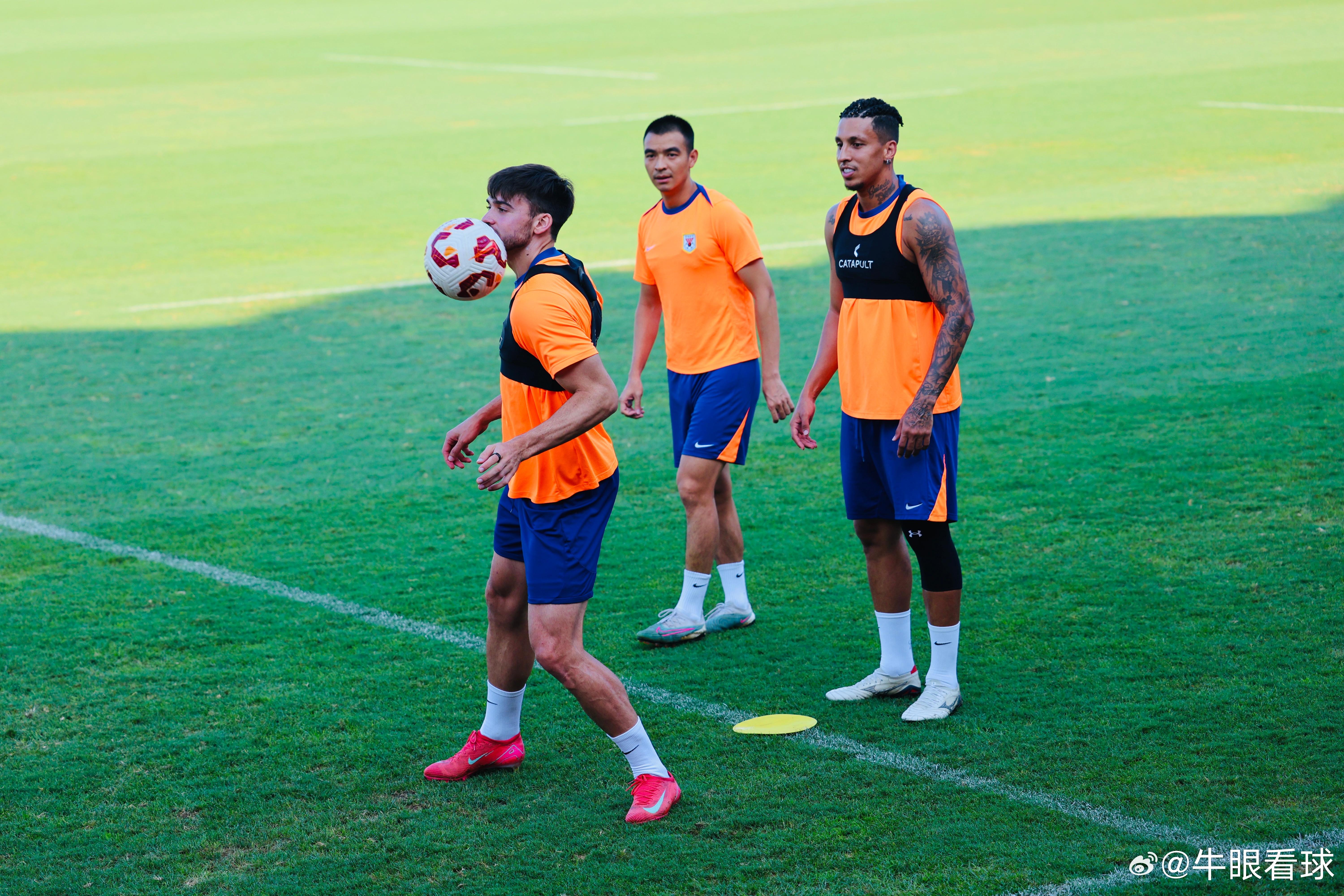 足总杯清晨走向成谜；山东泰山绝杀压哨；赛场秩序良好；身体对抗强度拉满(山东泰山最新消息今天新闻)-MK体育