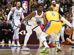 库里第四节连续投进4个三分球-mk官网